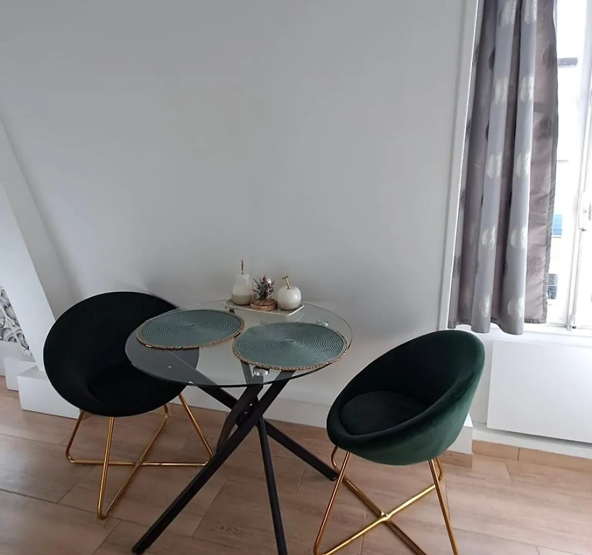 Center Paris Eiffel Tower View Apartamento 0*,