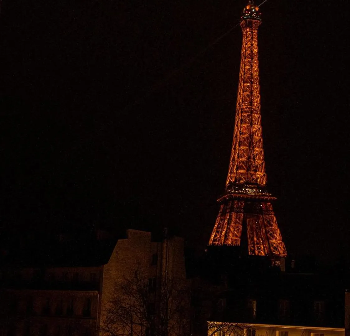 Center Paris Eiffel Tower View Apartment France
