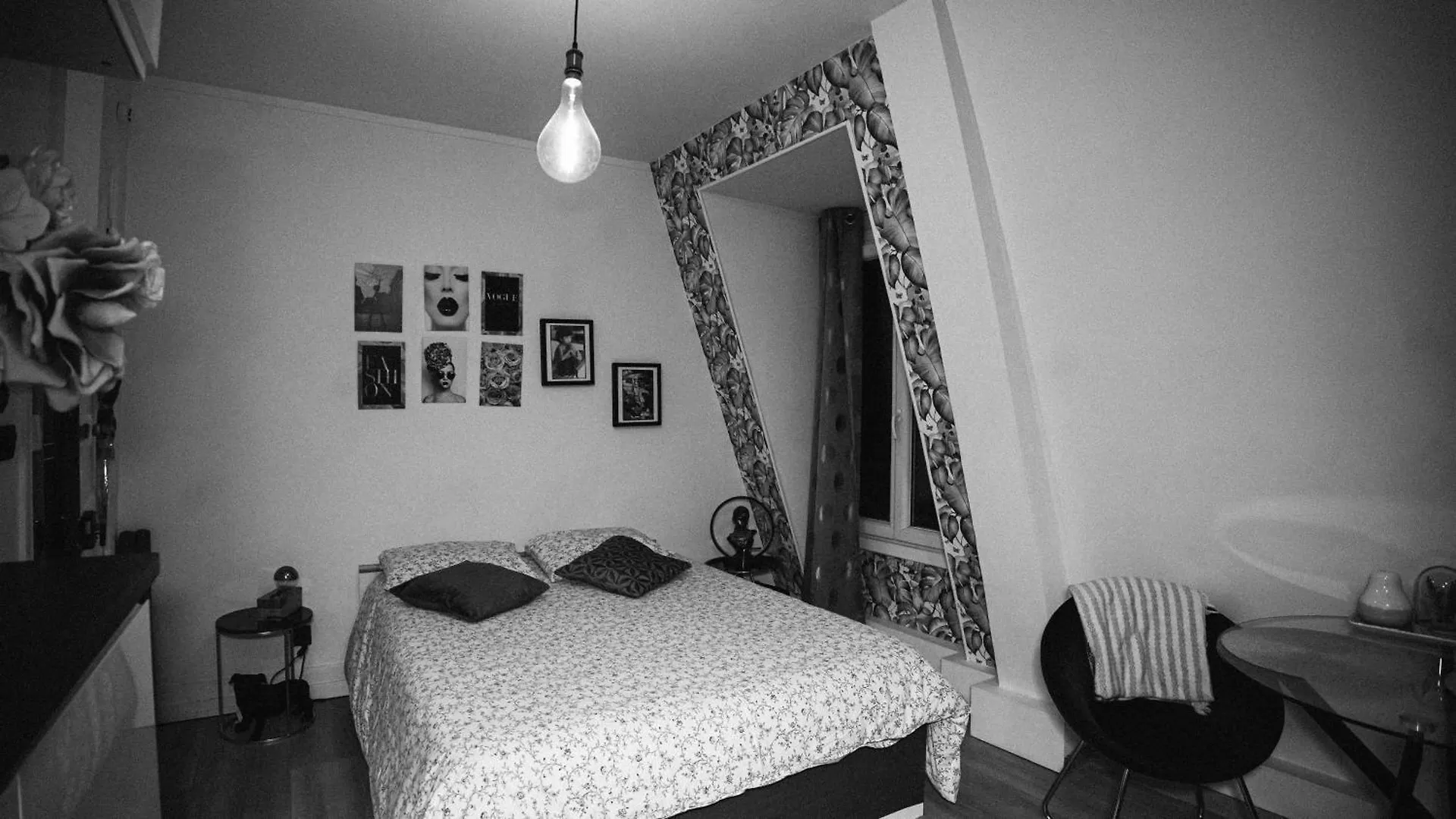 Center Paris Eiffel Tower View Apartment